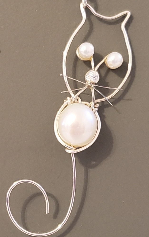 Sterling and Freshwater Pearl Kitty Necklace